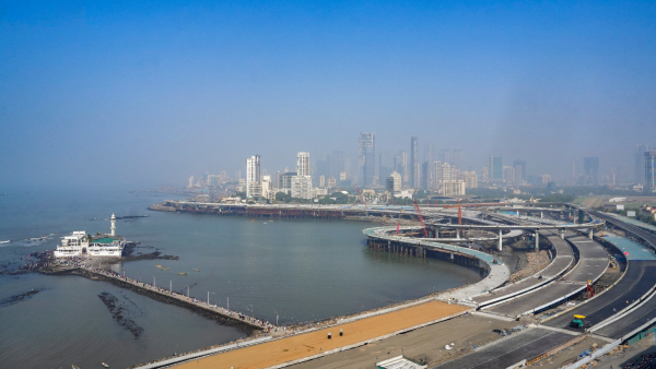 Mumbai-Navi Mumbai Travel Time Slashed to 20 Minutes with Opening of Indias Longest Sea Bridge
