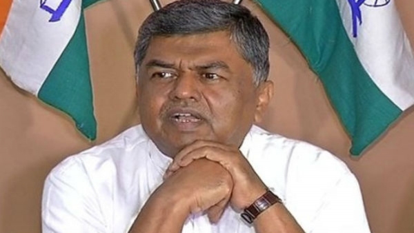 Like Nithyananda, Siddaramaiah also has his devotees: BK Hariprasad who thundered again 