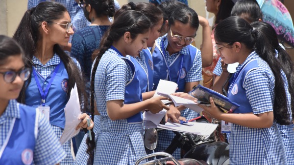 Download CBSE Class 10th Previous Year Question Paper for Practice in All Languages