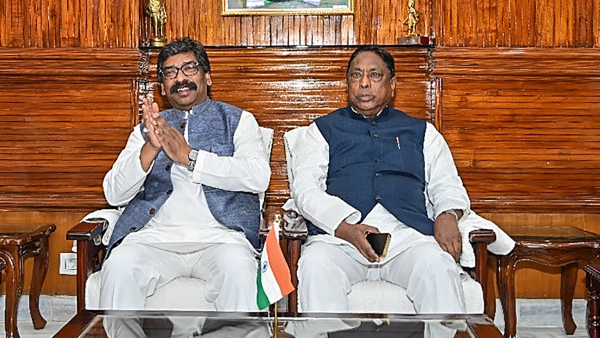  Hemant Soren Arrested; Champai Soren to Assume Jharkhand Chief Minister Role