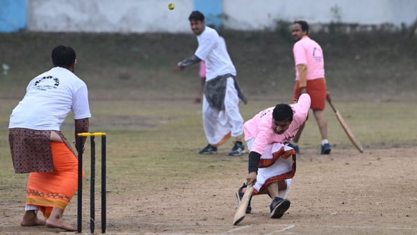  Cricket in Dhoti-Kurta: Unique tournament organized in Bhopal, winners visit Ayodhya