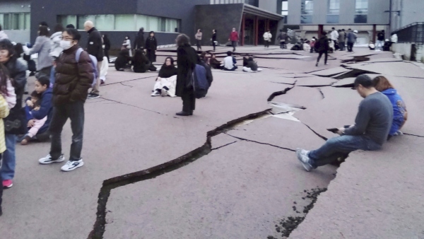 7.6 Magnitude Earthquake Hit on Japan North Central on Monday, Meteorological Agency Warns Tsunami