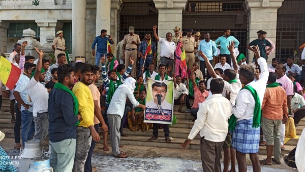 Farmers Protest By Pouring Hundreds Of Liters Milk On The Road In Ramanagara 