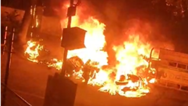 Fire Breaks Out Near Rajajinagar Metro Station Fire Breaks Out Near Rajajinagar Metro Station