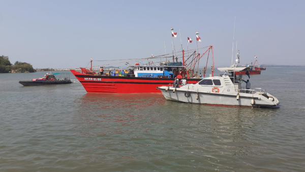 Coast Guard Rescued Fishermen In Middle Of Sea