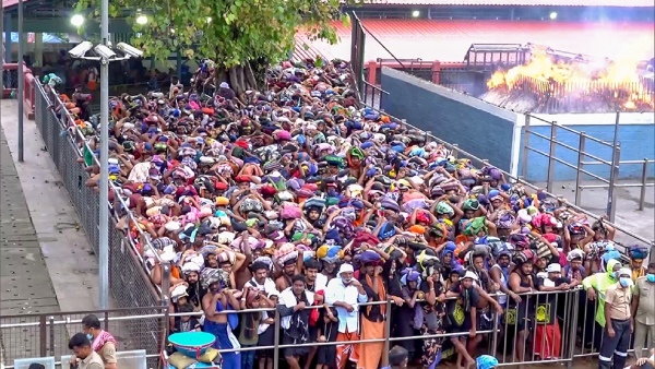 Free transport system for Sabarimala devotees: Supreme Court Green signal to VHP plea Free transport system for Sabarimala devotees: Supreme Court Green signal to VHP plea