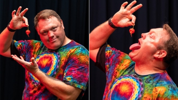 This Man Sets Guinness Record by Eating 10 Worlds Hottest Peppers in 33 Seconds