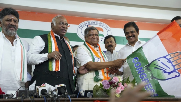 Trolls Started Against Jagadish Shettar After He Returns To BJP