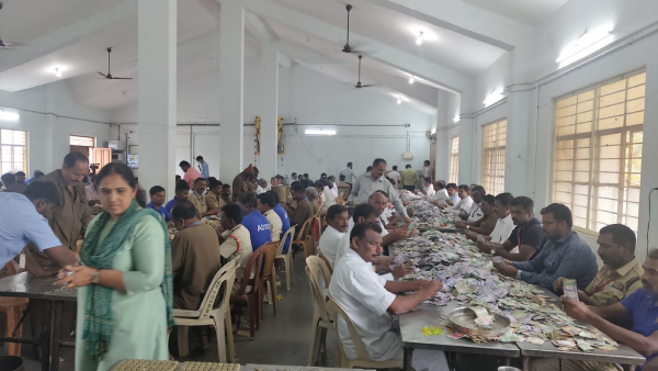 Male Mahadeshwara temple Hundi Counting, ₹2.90 crore Collection in just 33 days Male Mahadeshwara temple Hundi Counting, ₹2.90 crore Collection in just 33 days