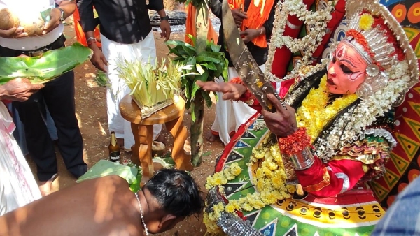 An Exciting Event At Shirdi Devasthanam Which Was Remembered By The Kantara Movie