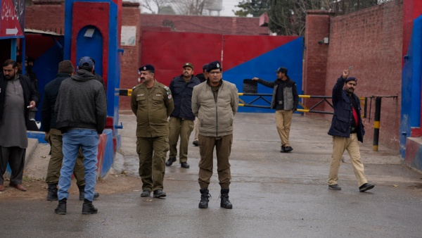 Pakistan Election Commission Is Divided The Voting Centers For Security Reasons 