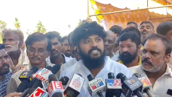 MLA Pradeep Eshwar Lashes Out At MP Pratap Simha