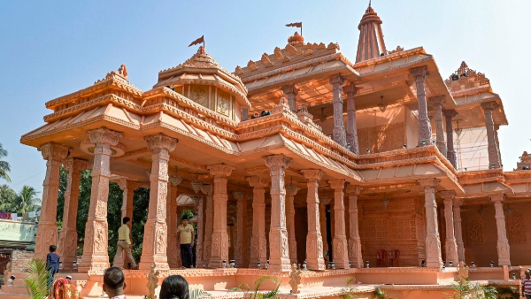 A young man made Ram Mandir replica in cake at haveri district