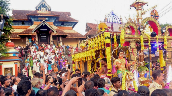Kerala Govt, Devasam Board Failed: Tears of Devotees at Sabarimala