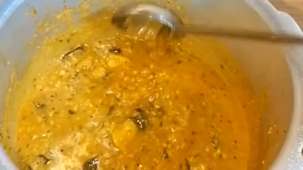 Batani Sambar Recipe: How to make Pea Dal at home in kannada Batani Sambar Recipe: How to make Pea Dal at home in kannada