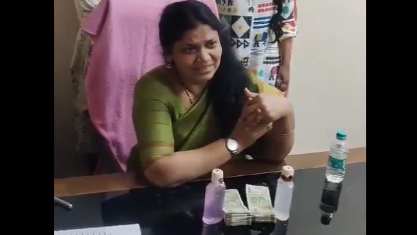 Telangana officer caught taking 84,000 bribe: Video Telangana officer caught taking 84,000 bribe: Video