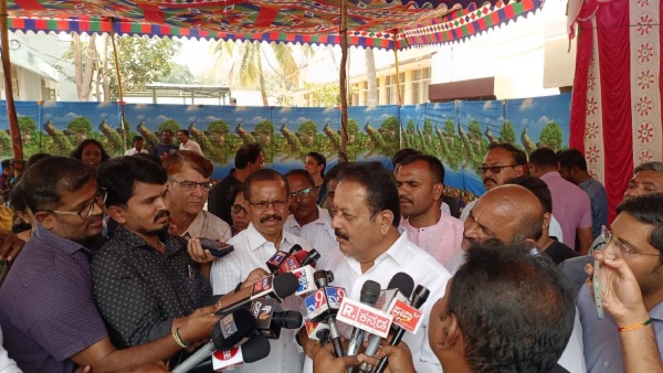  Narayana Gowda May Join Congress Over JDS-BJP Discontent: Chaluvarayaswamy