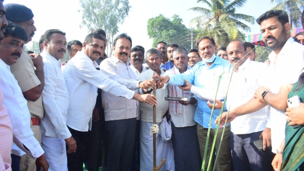 Minister Cheluvarayaswamy Lashes Out At JDS leaders