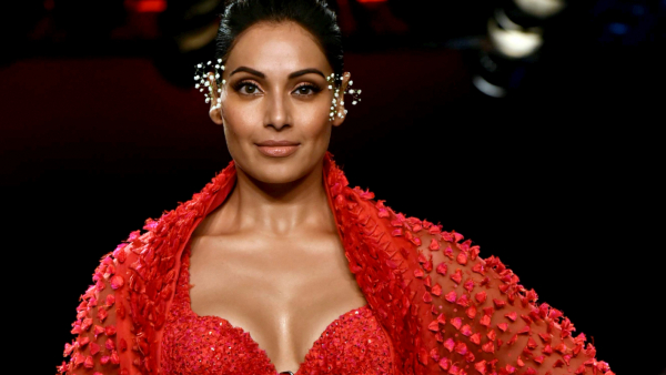 Cristiano Ronaldo Shares Lip-Lock Kiss with Bipasha Basu Old Video Goes Viral