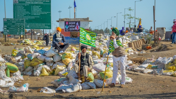 Farmers Dilli Chalo march continues: Security Eased at Delhi borders