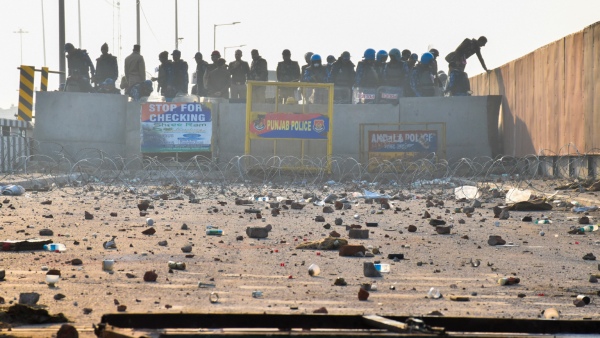 Farmers protest: Haryana Police warns farmers to withdraw their JCB machines 