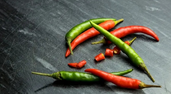 Green Chili Vs Red Chili: Which is Better for Health?