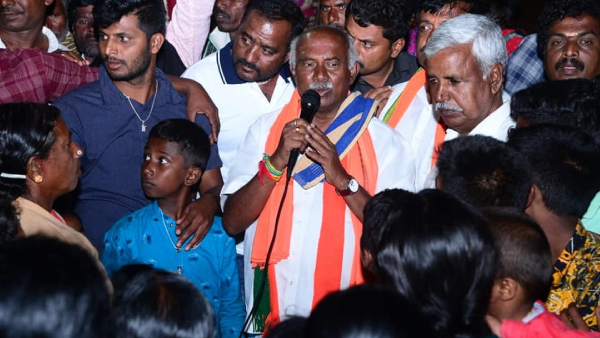 BJP MLC H. Vishwanath Aspirants Of Congress Lok Sabha Election Ticket