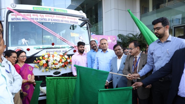 Karnataka Govt Launched 8 District Mobile Ophthalmology Unit and 4 Neonatal Ambulance