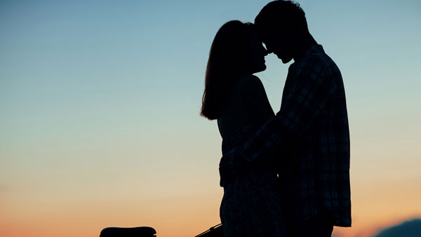 Hug Day 2023: Date, Specials, Health Benefits of Hugs in kannada