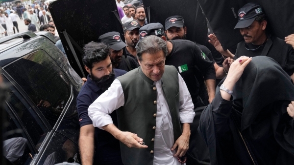 Imran Khan And His Wife In Trouble In Another Case