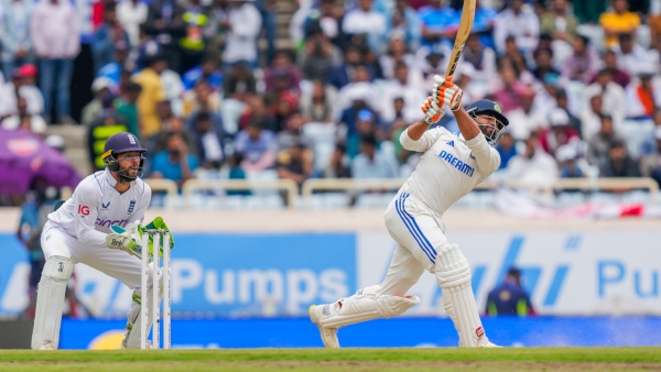 Indian Cricket Team Is Near For The Victory Against England In 4Th Test 