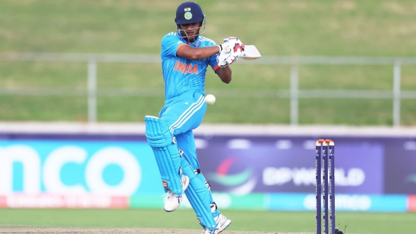 India Beats South Africa, Enters 5th U-19 World Cup Final India Beats South Africa, Enters 5th U-19 World Cup Final