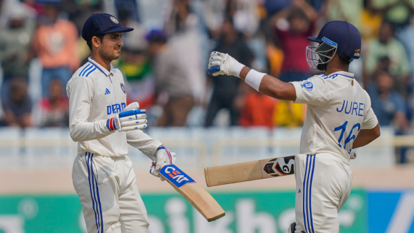  Sachin Tendulkar and Virat Kohlis Reactions After Indias Test Series Victory Against England