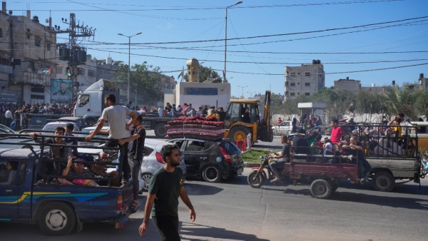 Allegedly More Than 15,00,000 Palestinians Are Evacuated From North Gaza To South Gaza Allegedly More Than 15,00,000 Palestinians Are Evacuated From North Gaza To South Gaza