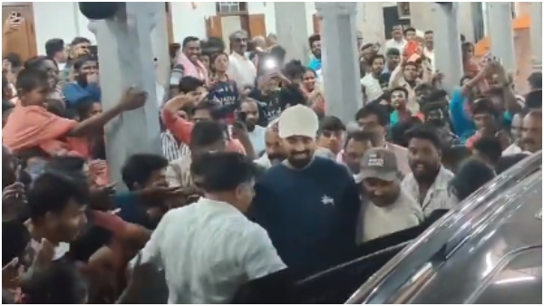 KL Rahul Surrounded by Enthusiastic Fans During Visit to Tumkurs Siddaganga Mutt