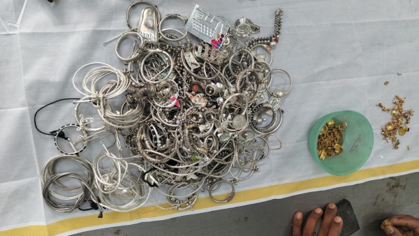 2.16 crore hoarded in Male Mahadeshwaras hundi- foreign currencies found