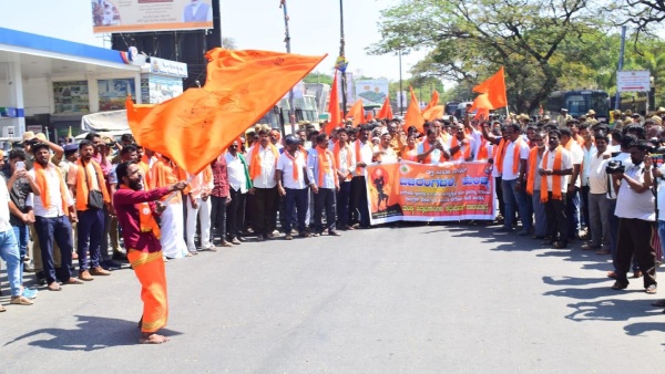 Mandya Bandh Fails, Limited to Bike Rally Mandya Bandh Fails, Limited to Bike Rally