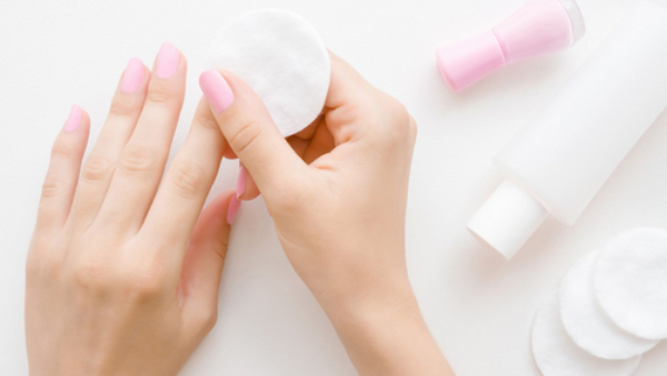 14 years Girl Suffers Third Degree Burns After Using Nail Polish Remover