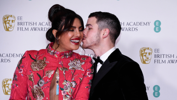 Shah Rukh Khan Close Friend Revealed About Important Things Of The Bollywood Badshahs Life