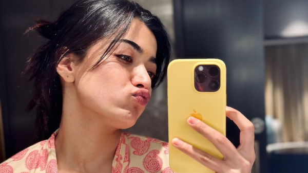 Discover Why Rashmika Mandanna Fans Are In Tension After Flight Did Emergency Landing