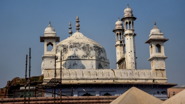  Supreme Court Denies Urgent Plea on Gyanvapi Mosque, Suggests High Court Filing