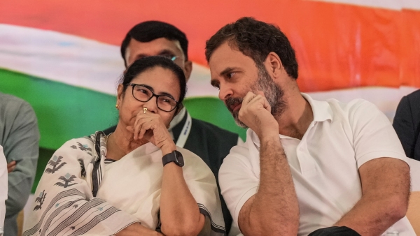  Trinamool Asserts Plan to Contest All 42 Bengal Seats, Dimming Congress Expectations