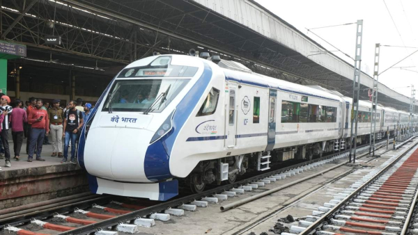  Vande Bharat Express: Demand to extend Vande Bharat train service to Mumbai