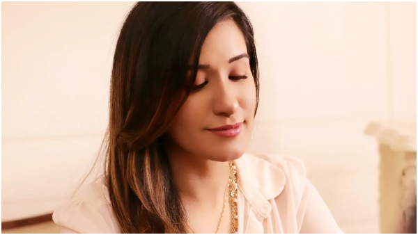 From Sleeping on Stations to Rs 104 Crore Company: Womans Inspiring Journey 