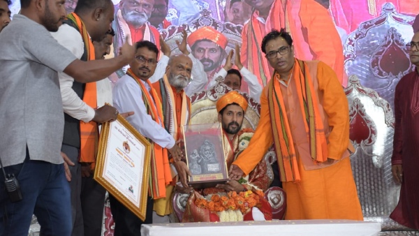 Karnataka Sculptor Arun Yogiraj Got Honored with The Title of Abhinava Amarashilpi at Karwar Karnataka Sculptor Arun Yogiraj Got Honored with The Title of Abhinava Amarashilpi at Karwar