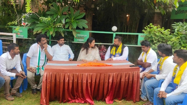 AAP Announced Support For Bagalkot Congress Candidate Samyuktha Patil