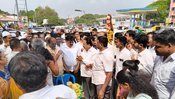 HD Kumaraswamy Stood Before Me to become CM N Chaluvarayaswamy