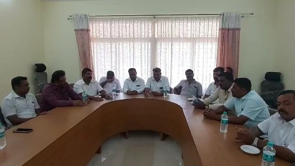 Hanur Congress workers Dissatisfaction against Minister H C Mahadevappa