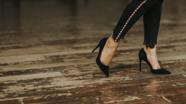 Does Wearing High Heel Shoes Cause Back Pain