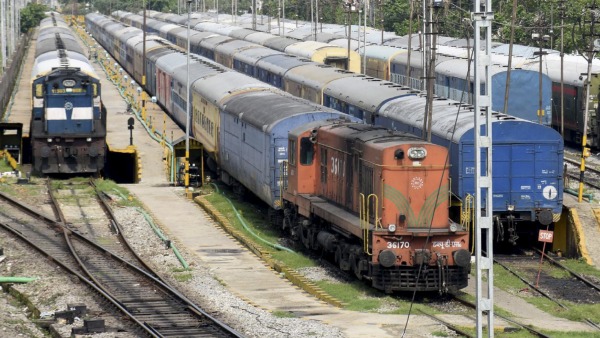 Railway employees and workers threaten to stop all trains from May 1